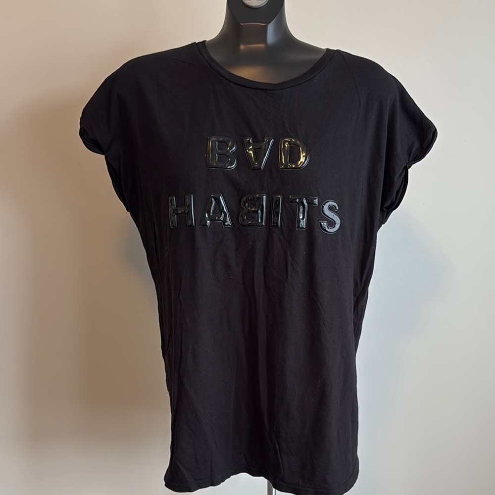 Forever 21 Black Graphic Short Sleeve Tee